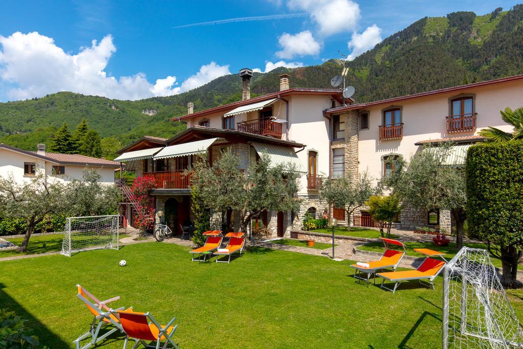 Villa Mariarosa Apartments Tignale Exterior photo