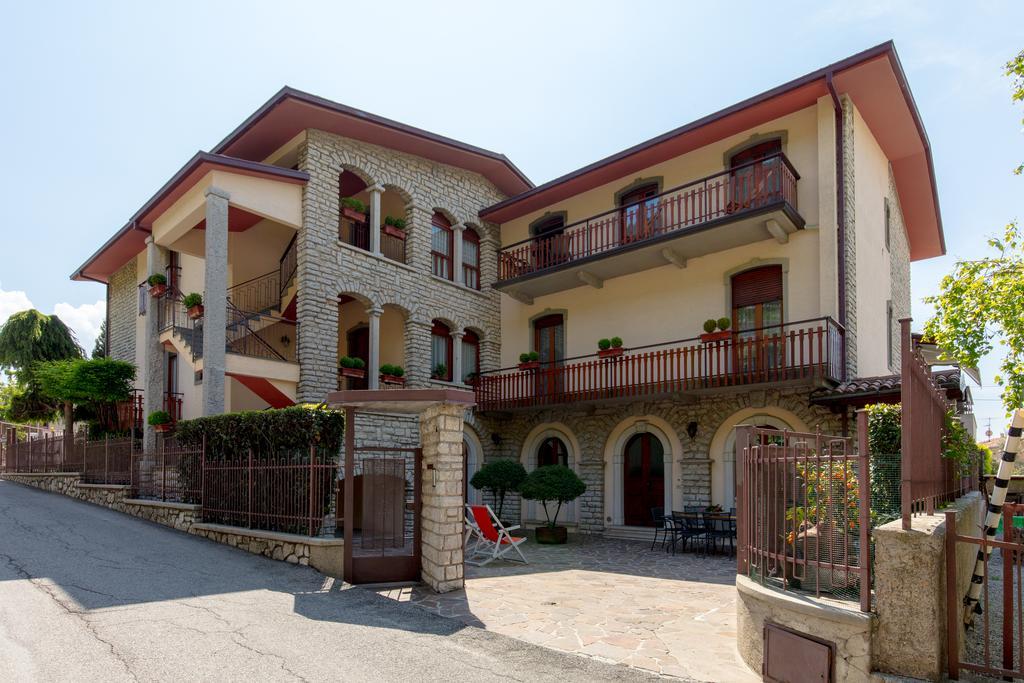 Villa Mariarosa Apartments Tignale Exterior photo