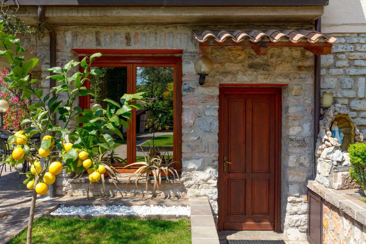Villa Mariarosa Apartments Tignale Exterior photo
