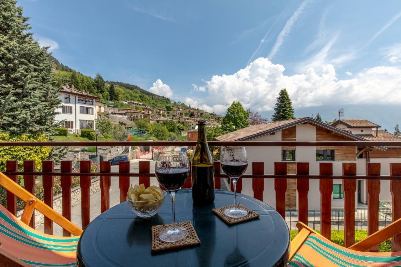 Villa Mariarosa Apartments Tignale Exterior photo
