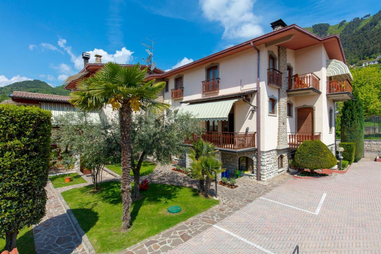 Villa Mariarosa Apartments Tignale Exterior photo