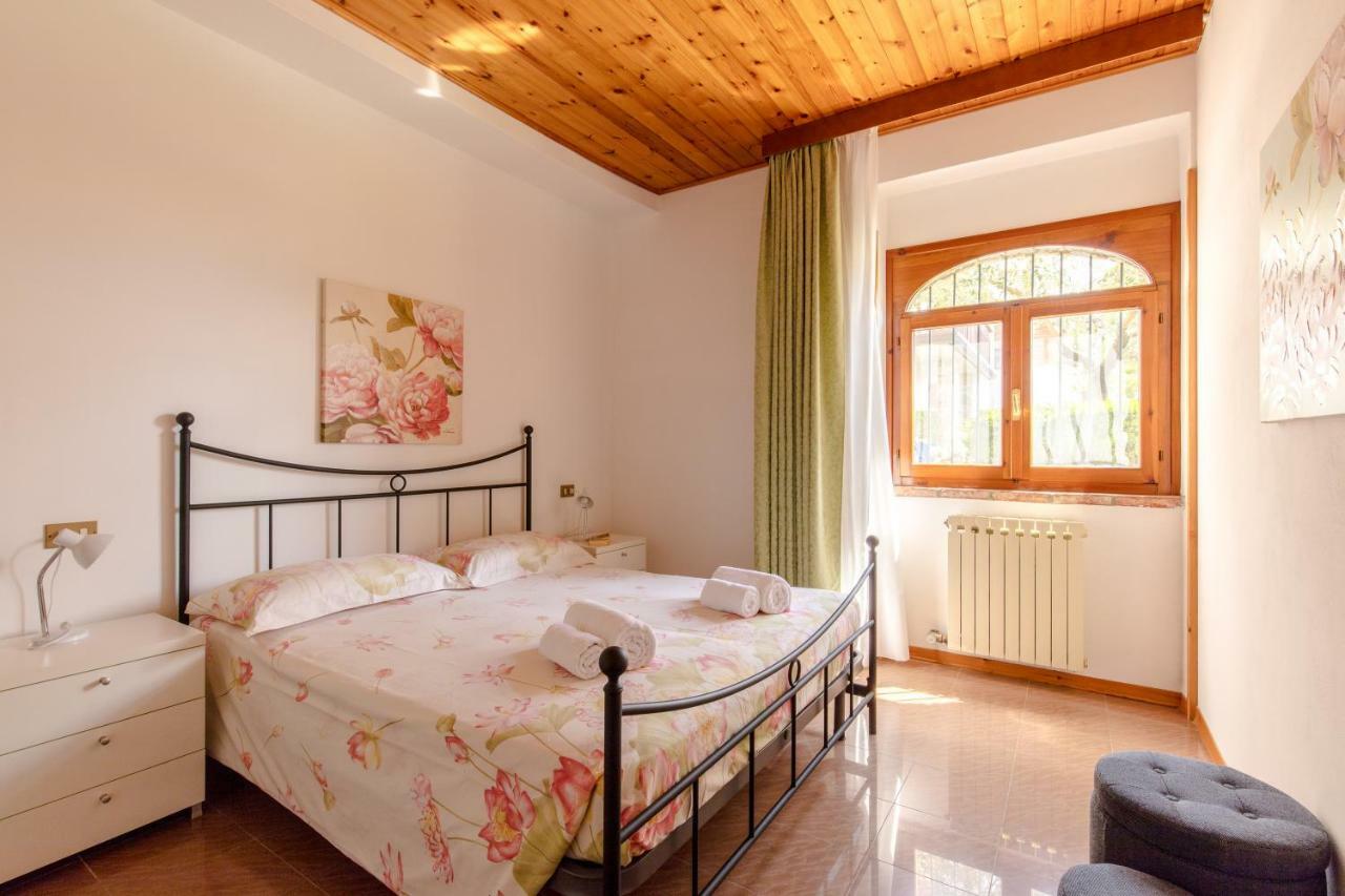 Villa Mariarosa Apartments Tignale Exterior photo